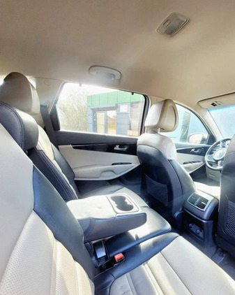 Kia Sorento cena 83900 przebieg: 172000, rok produkcji 2016 z Wrocław małe 121
